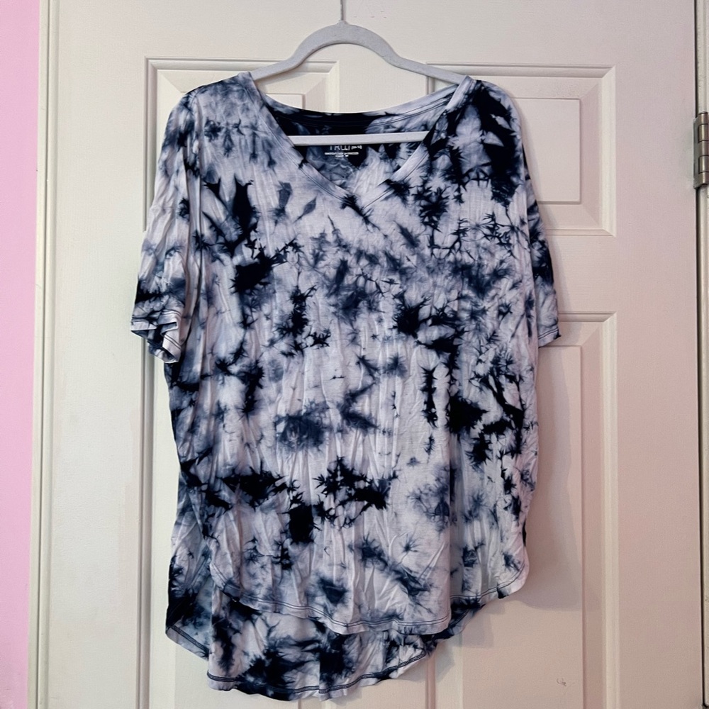 Time and Tru Blue Tie-Dye Women's Top